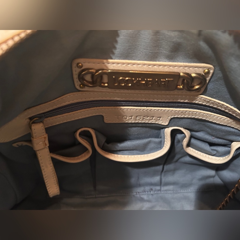 Lockheart Cream Leather Satchel with Gold Hardware - Picture 9 of 11